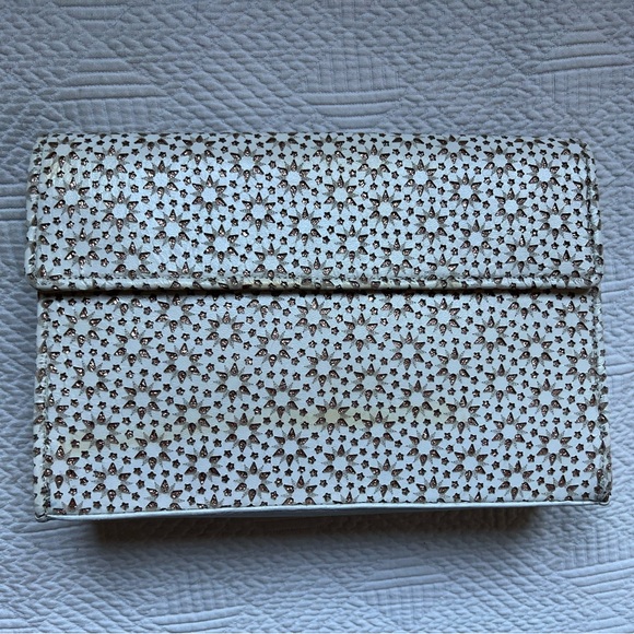 MARIE TURNOR FANCY LEATHER CLUTCH - Picture 4 of 7